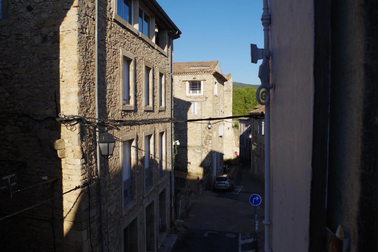 Hotel La Tour de l'Ange à Hérépian Extérieur photo