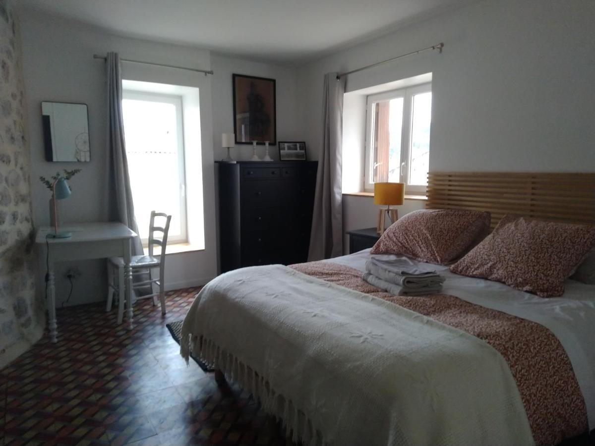 Hotel La Tour de l'Ange à Hérépian Extérieur photo