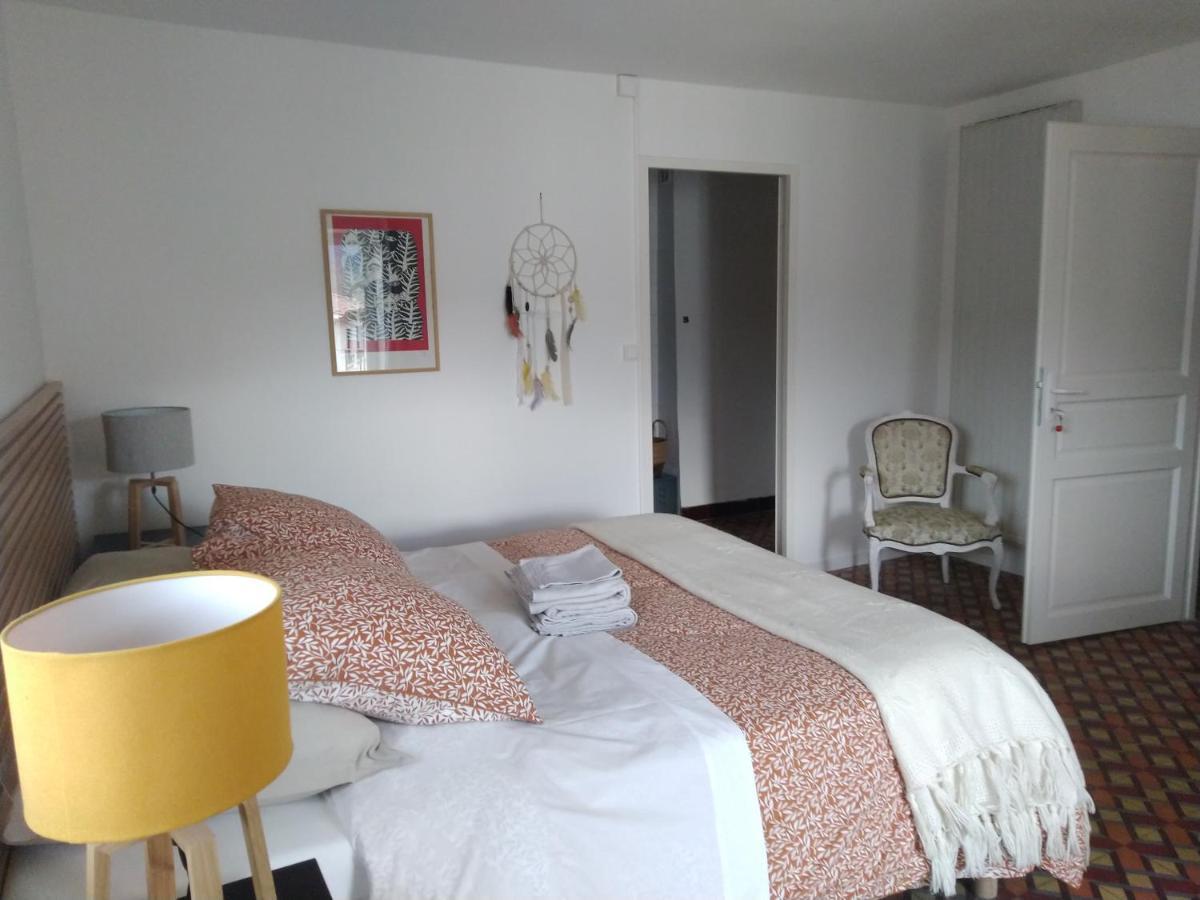 Hotel La Tour de l'Ange à Hérépian Extérieur photo