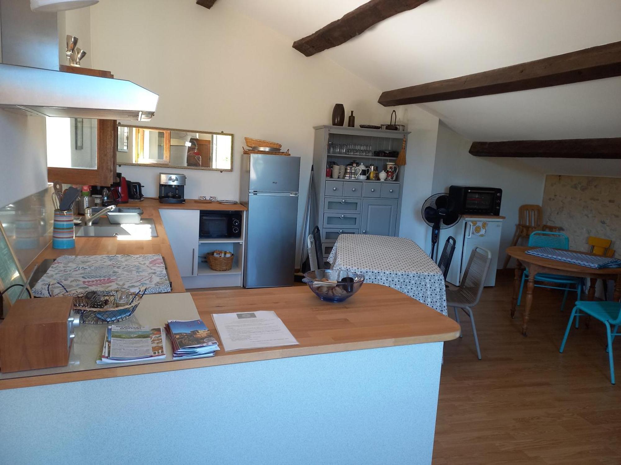 Hotel La Tour de l'Ange à Hérépian Extérieur photo
